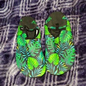 Tropical Print Water Socks